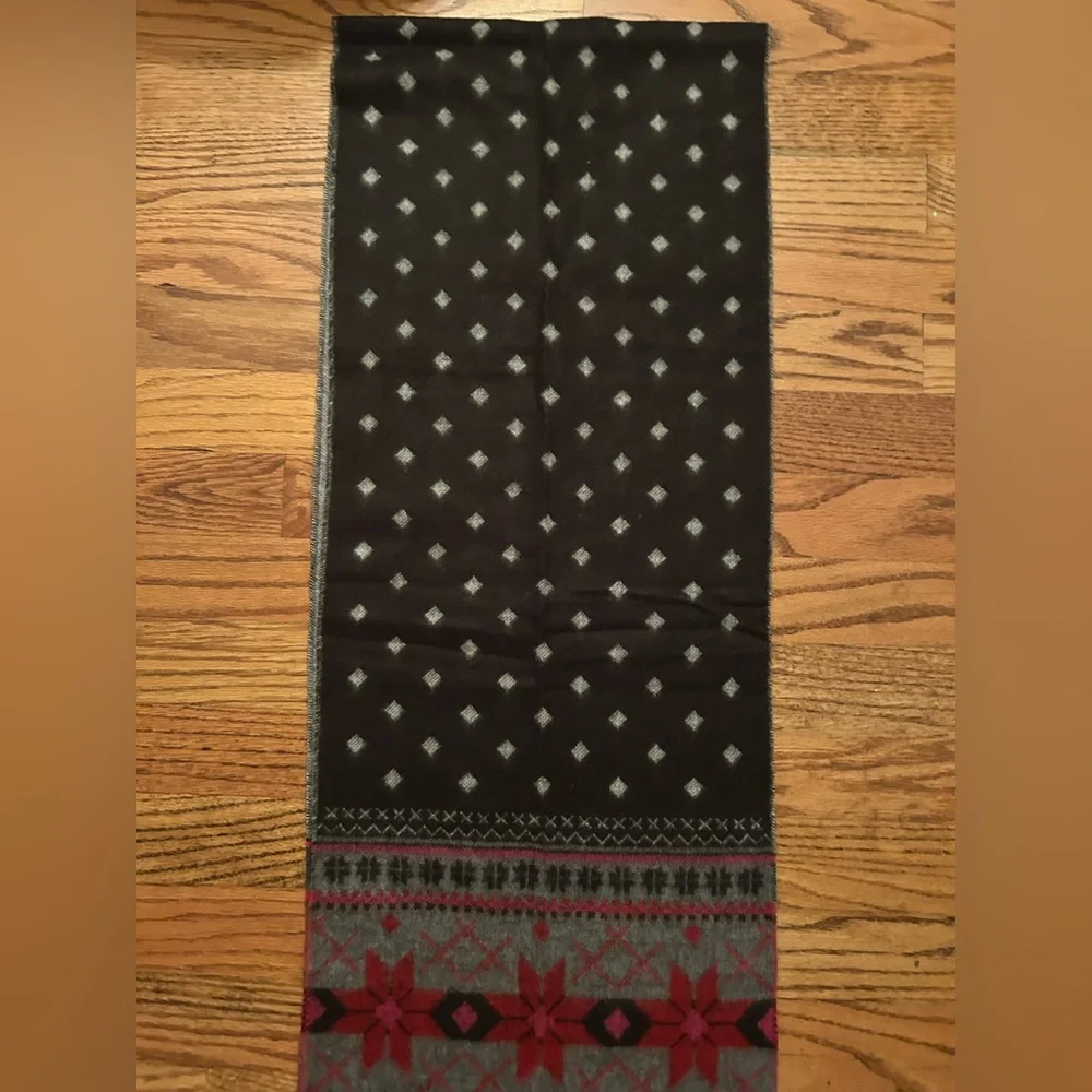 Merona Men's Rustic Outdoorsy Patterned Black Grey Red Winter Fringed Scarf